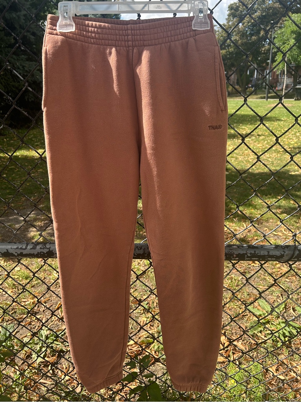 Aritzia TNA Cozy Fleece Perfect Fit Cuffed Sweatpants Light Brown Nude XS Jogger